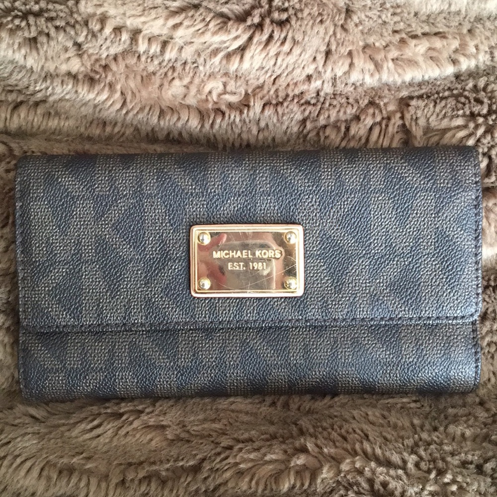 Micheal Kors Tri-Fold Wallet